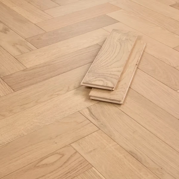 Light oak engineered parquet flooring planks